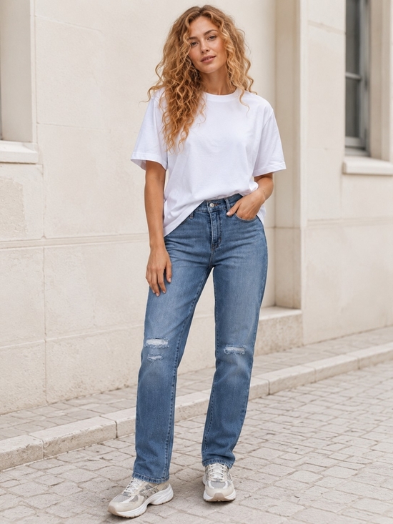 Levi's Denim - Levi's💙NWOT SHAPING LightBlue Skinny Straight-Leg with Knee Distress Sz W31 L32